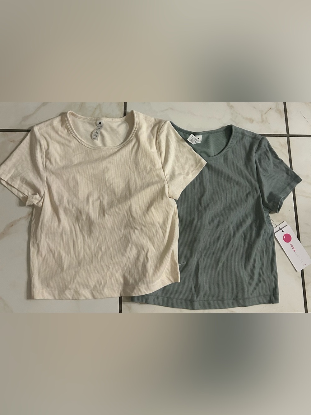 Yogalicious Crop Tee Set - Cream & Sage Green